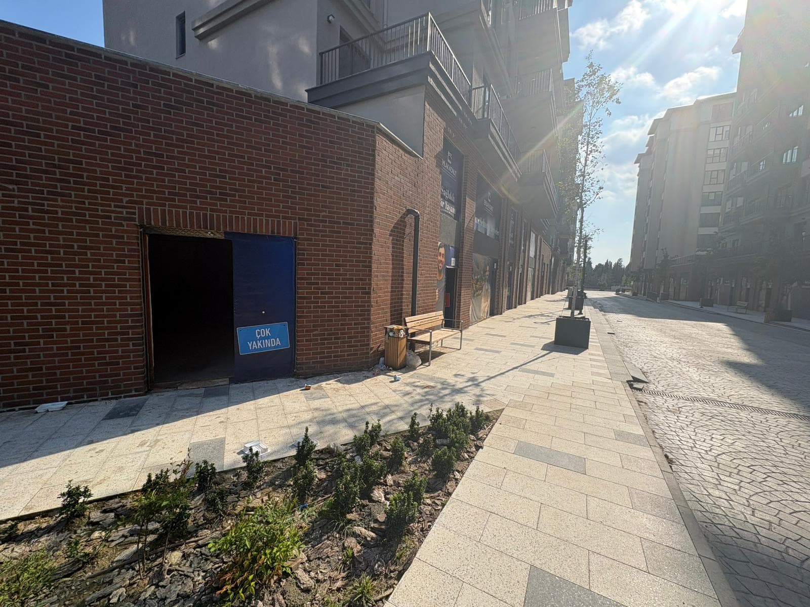 Fetihtepe cadde üzeri mağaza hattı
